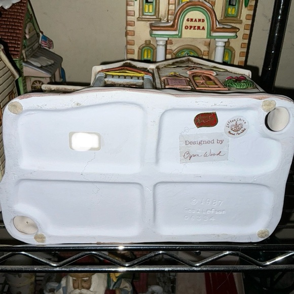 Lefton Colonial Village 1987 Church *Retired* - Picture 5 of 9